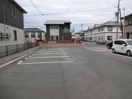 熊本市南区野口１丁目のアパートの駐車場