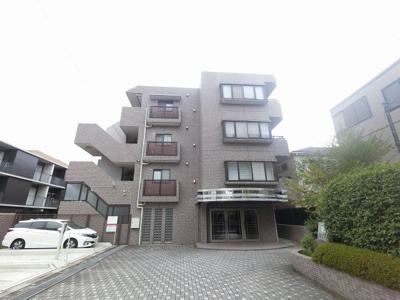 【外観】 | ナイスアーバン大倉山 | 東急東横線「大倉山」駅徒歩10分と好立地。
通勤時間の短縮でご家族と過ごす時間を増やす事が出来ます。