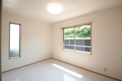 【居間・リビング】 | リバレインⅢ | おしゃれなリビングです