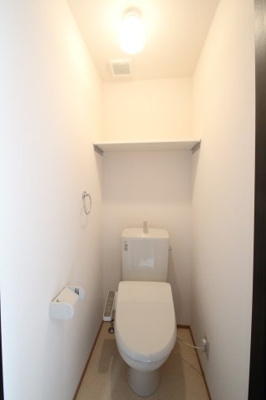 【トイレ】 | リバレインⅢ | 必須アイテムの温水洗浄便座