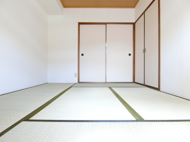 シティーハウス栄の和室