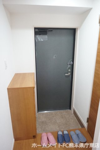 クロノス43水前寺の玄関