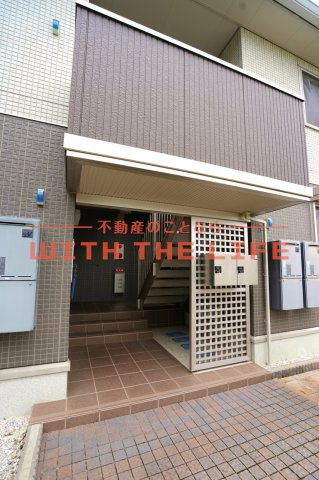 ウィン・レーベンⅡ【10，000円キャッシュバック対象物件】のエントランス|落ち着いたエントランスです