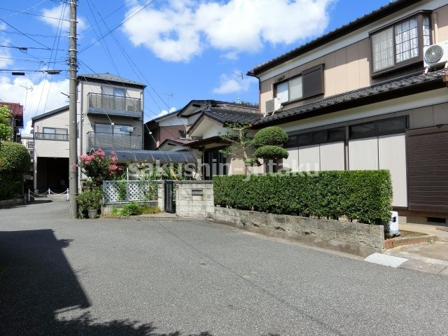 東習志野６丁目　売地　約５１坪　６ｍ道路面　建築条件なしの前面道路含む現地写真