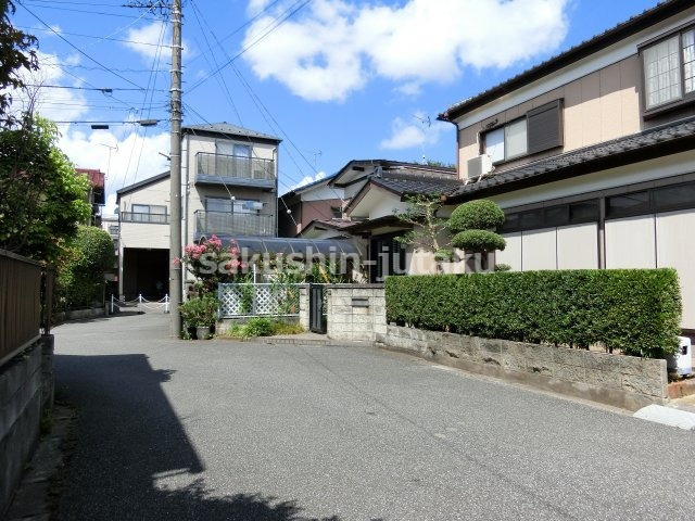 東習志野６丁目　売地　約５１坪　６ｍ道路面　建築条件なしの前面道路含む現地写真