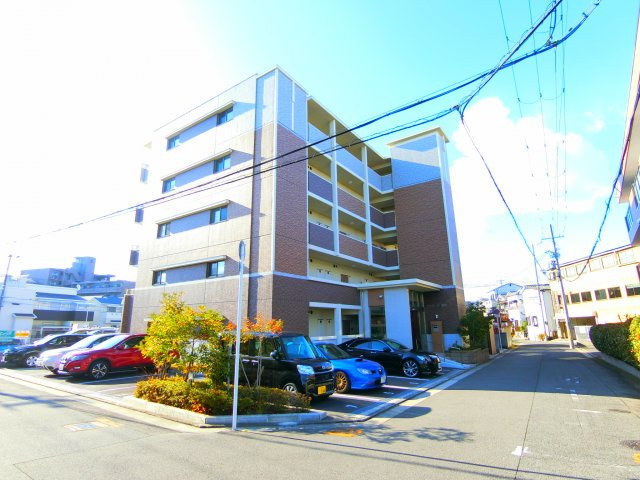 アラモード深井の外観