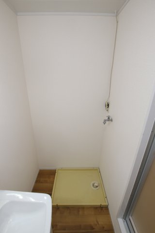 【設備】 | シティーハウス栄 | 室内洗濯機置場