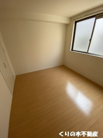 【洋室】 | シャーメゾンリヤン A棟 | 個人の部屋や寝室として使える洋室です