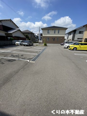 【駐車場】 | シャーメゾンリヤン A棟 | 駐車場があります