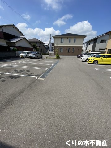 【駐車場】 | シャーメゾンリヤン A棟 | 駐車場があります