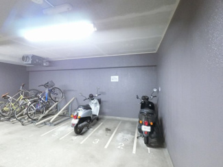 【その他共用部分】 | 敷地内バイク置場
