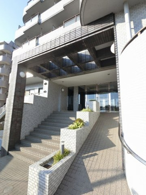 【エントランス】 | プリミテージュ横浜上永谷 | エントランス部分