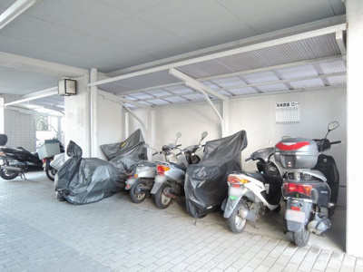 【その他共用部分】 | 日吉ロイヤルマンション | バイク置場
