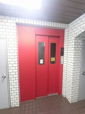 【その他共用部分】 | ニックハイム保土ヶ谷第5 | お買い物時やベビーカーの出し入れに便利なエレベーター付
