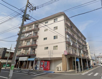 【外観】 | 足音等階下の心配のない1階住戸につき子育て世代にもお勧めです。
お子様の遊び場に便利な続き和室あり。季節物を収納できる2.6帖の納戸付です。