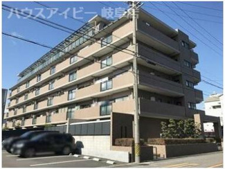 【外観】 | 岐阜市茜部中島　リフォーム済み中古マンション　オートロック完備