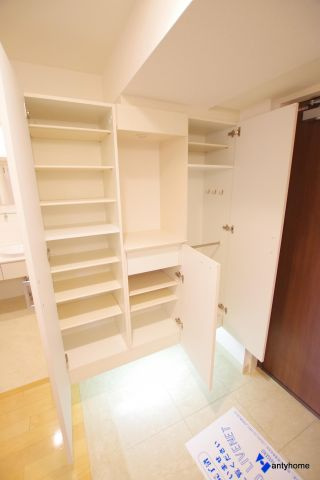 グレンパーク梅田北　仲介手数料無料の玄関
