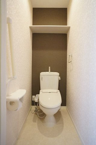 【トイレ】 | グランデール壱番館 | 暖房洗浄便座付きトイレです