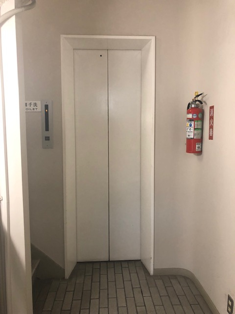 銀座ステラビルのロビー