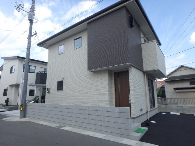 東富井貸家の外観