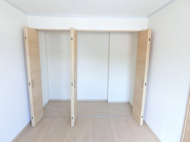 ハイツニシカワの収納|同物件別部屋イメージ写真