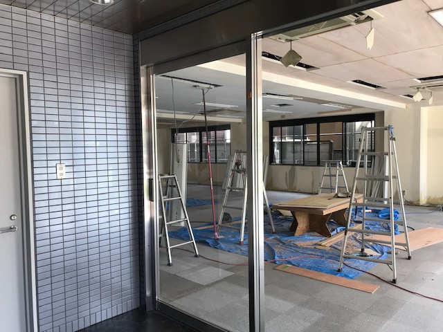 第８横溝ビルのエントランス