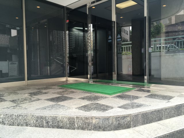 東五反田KBビルのエントランス