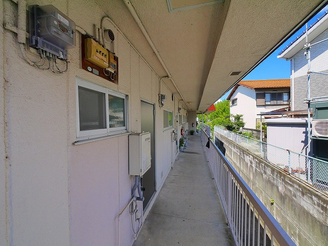 橋本マンションのロビー