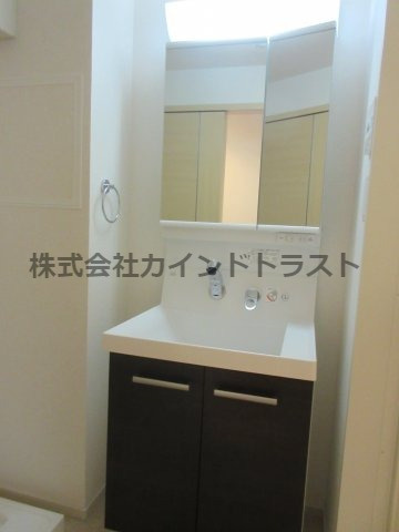 ラヴィータ西梅田の洗面所|脱衣スペースもあります