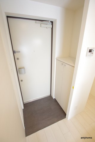 Gravis城東中央　仲介手数料無料の玄関