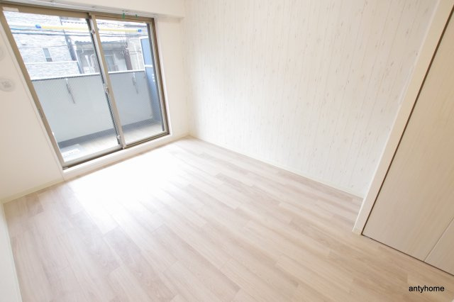 プレサンス難波マジョリティ　仲介手数料無料の寝室