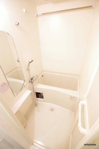 プレサンス難波マジョリティ　仲介手数料無料の浴室