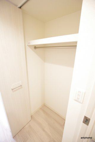 プレサンス難波マジョリティ　仲介手数料無料の収納