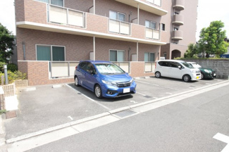 【駐車場】
