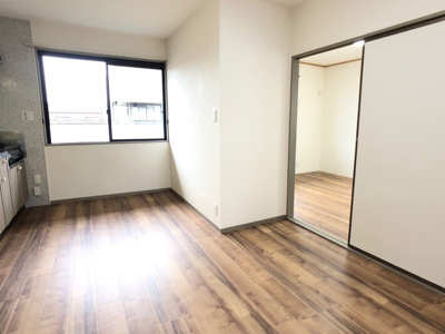 【居間・リビング】 | ハイカムール北久米・