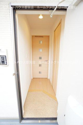 【玄関】 | ウエストヒルパーシモン | ※同物件、同タイプ、間取り反転のお部屋です
