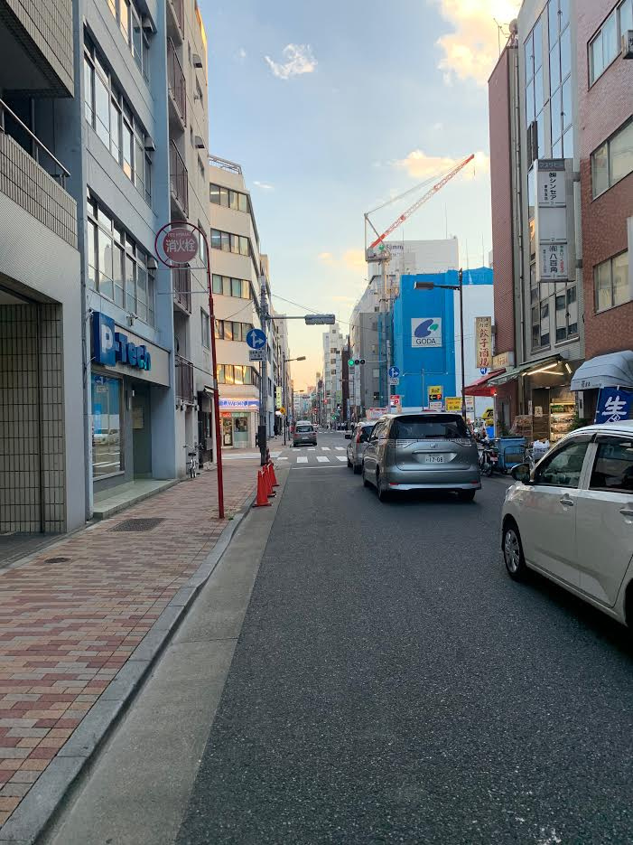 ジャストプレイスビルの周辺