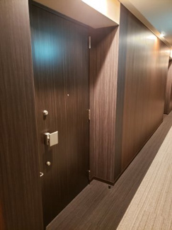 【その他共用部分】 | シティタワー広島　
玄関　各階クリーンステーション（24時間ゴミ出し）あり