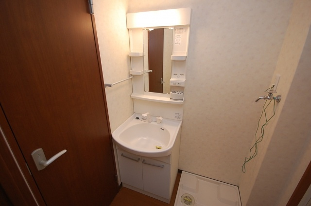 ラ・エトワールの独立洗面台|同タイプ　類似写真