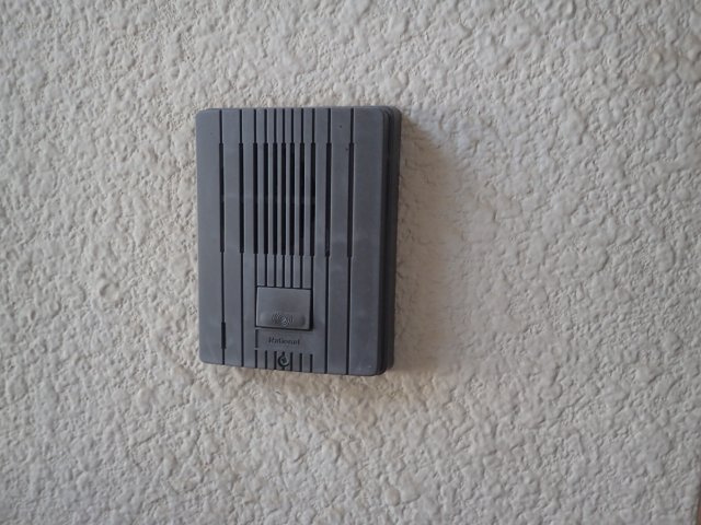 グランドール清水が丘の玄関