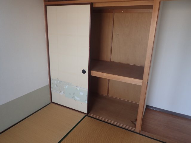 グランドール清水が丘の収納