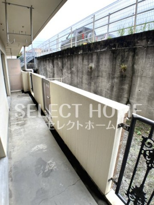 【バルコニー】 | カテドラール柱曙 | 暖かな日差しのふりそそぐバルコニー