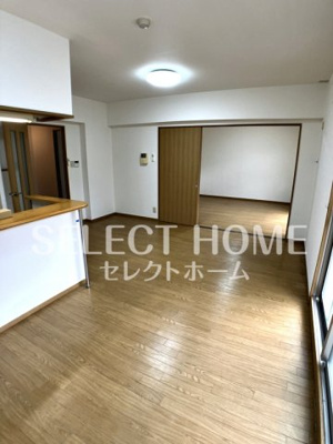 【居間・リビング】 | カテドラール柱曙 | おしゃれなリビングです