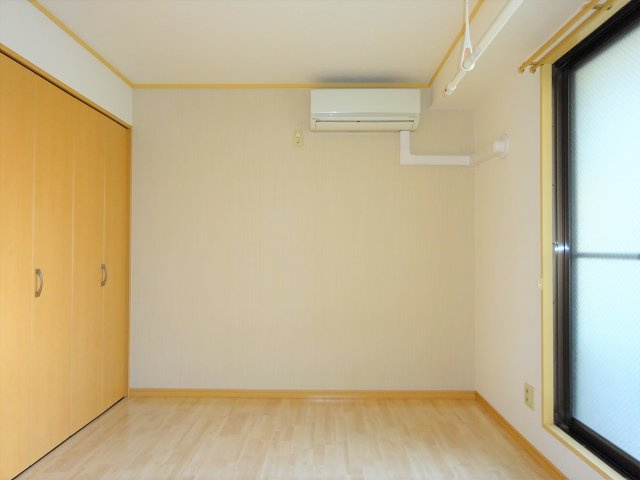 カーサアプリコルテの洋室