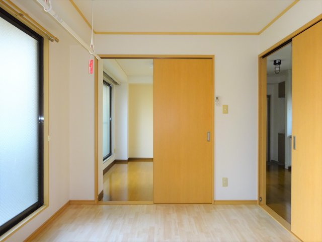 カーサアプリコルテの洋室