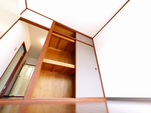 サニーハイツ朝日ヶ丘Bの収納|小物を収納するのに便利です