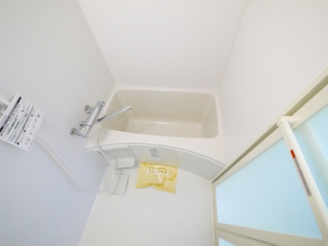 サニーハイツ朝日ヶ丘Bの浴室|きれいなお風呂です