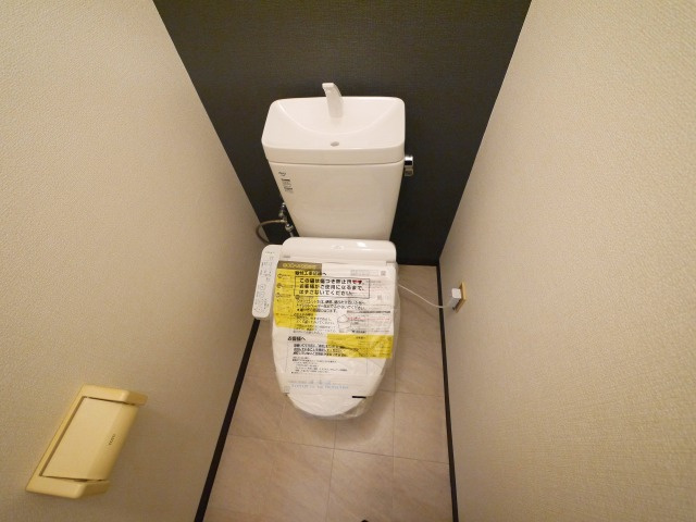 サニーハイツ朝日ヶ丘Bのトイレ|コンパクトで使いやすいトイレです