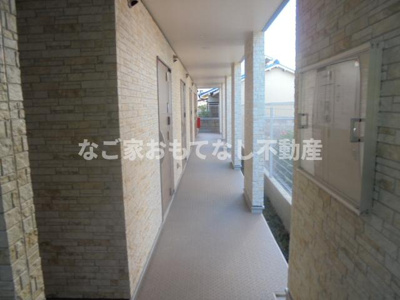 【エントランス】 | リブリ・中小田井