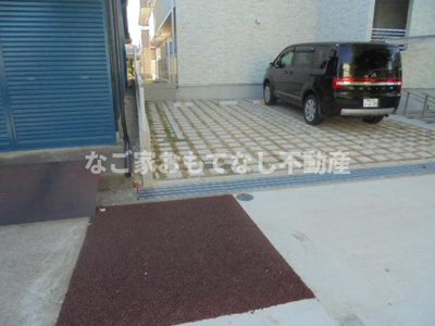 【駐車場】 | リブリ・中小田井